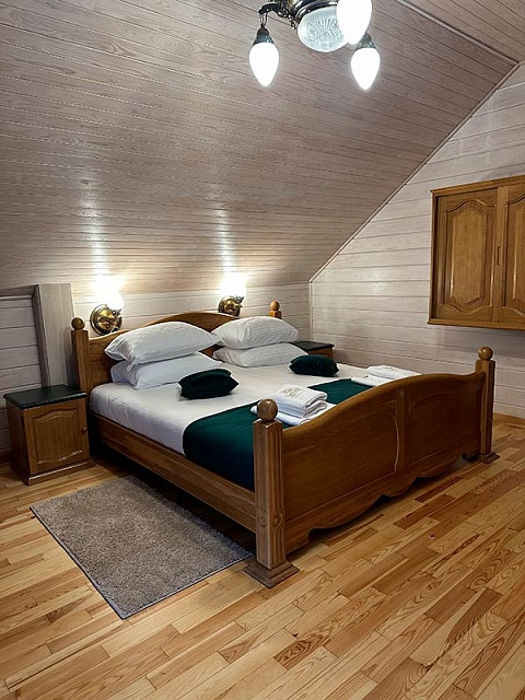 Небольшой двухместный номер с балконом