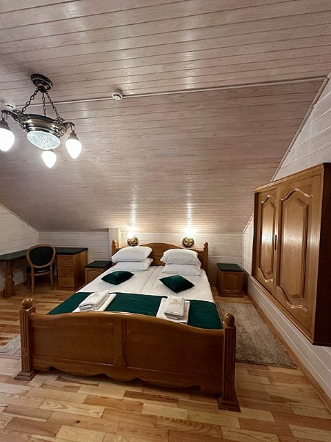 Небольшой двухместный номер с балконом