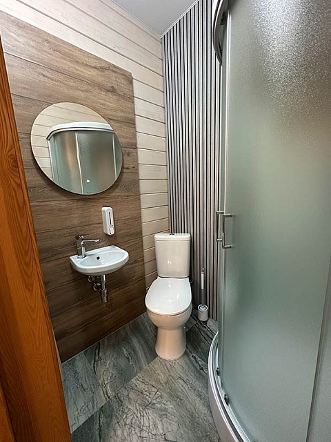 Небольшой двухместный номер с балконом